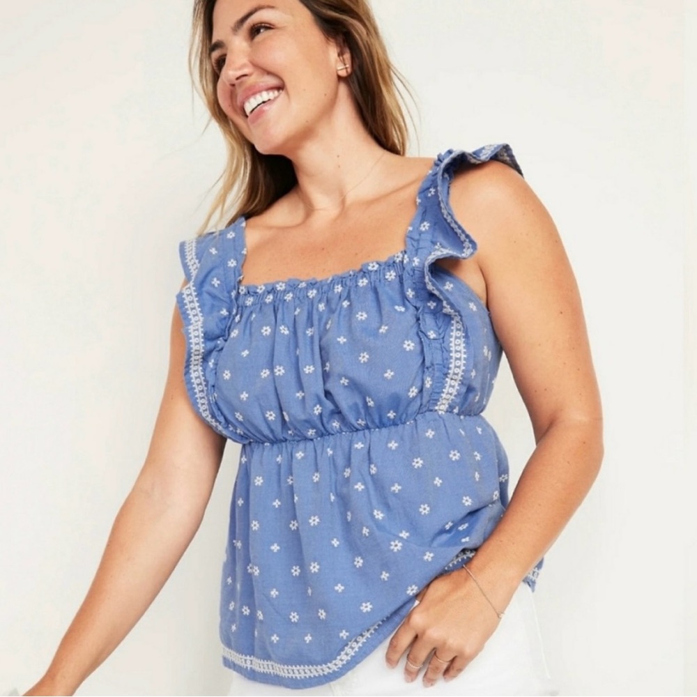 Old Navy Chambray Blue Embroidered Top, Floral Ruffle size medium - Picture 10 of 10